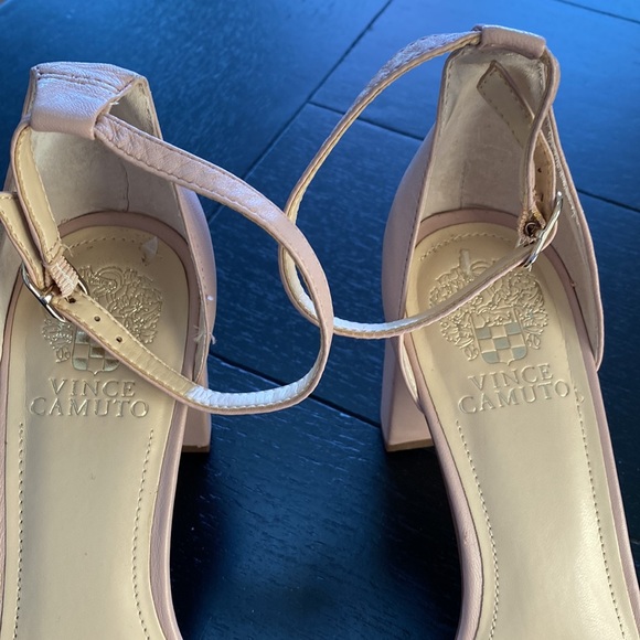Vince Camuto Block Heels Sandals. Size 9.5. Blush - Picture 2 of 9